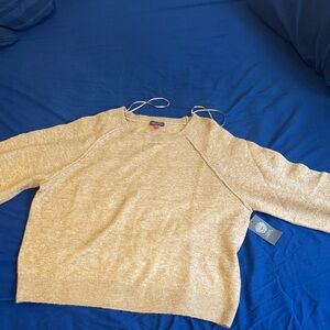 Vince Camuto Cream Crew Neck Sweater